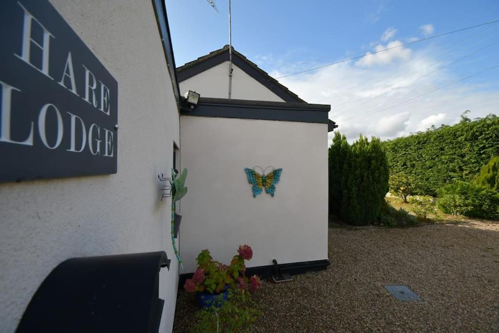 Little Hare Lodge - Spacious 2 Bedroom Attached Bungalow Woodhall Spa Exteriér fotografie